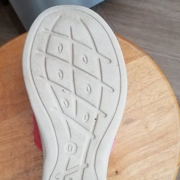 BZEES Smile Wedge slip-on sandals - Picture 4 of 7